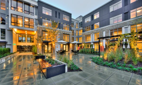 3 bedroom Apartment