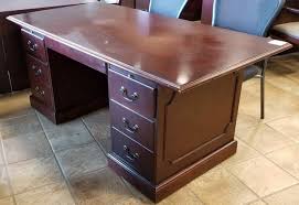 Traditional Desk Set